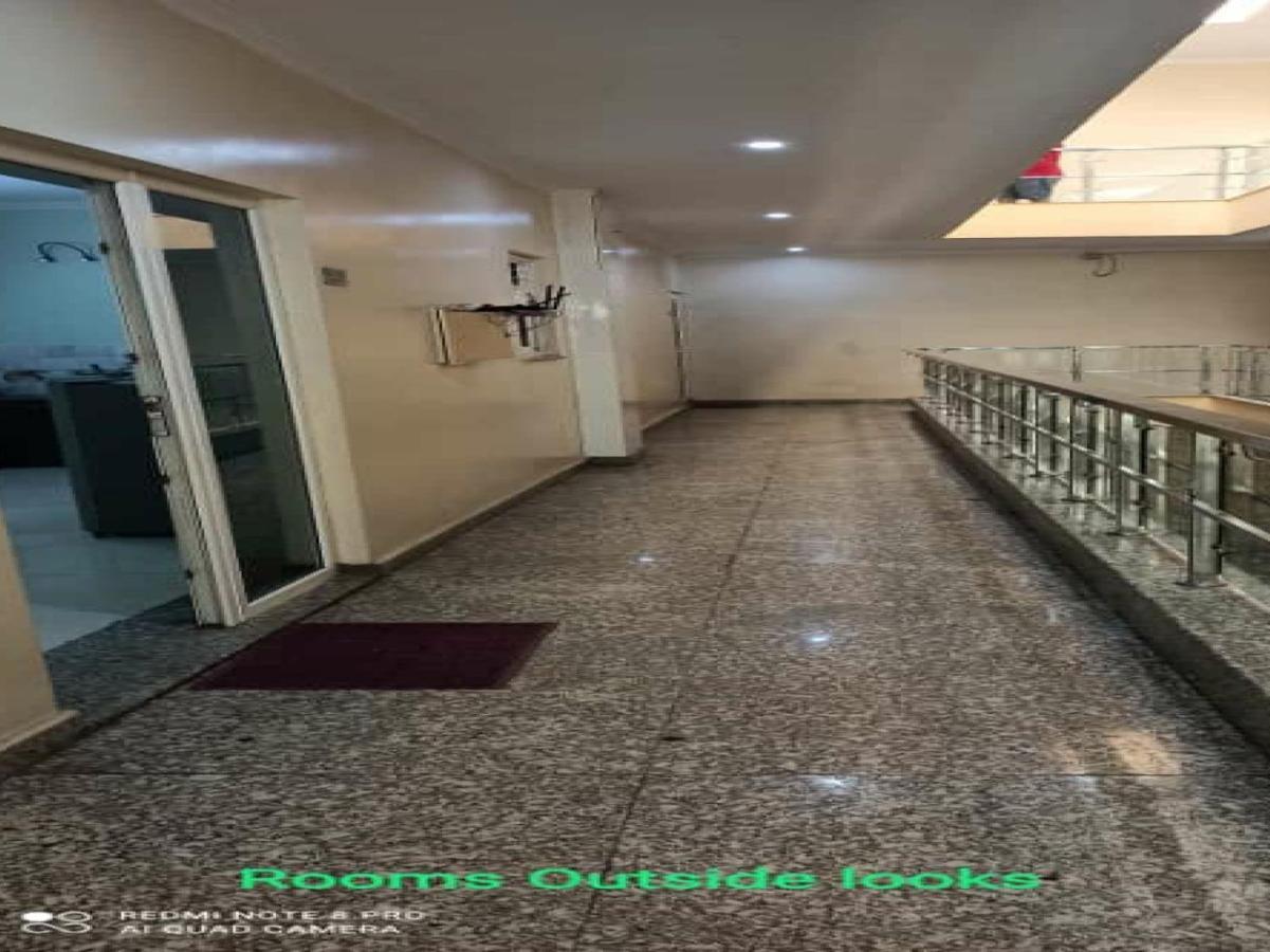 Oyo 74401 Aster Garden Suites Delhi Zewnętrze zdjęcie