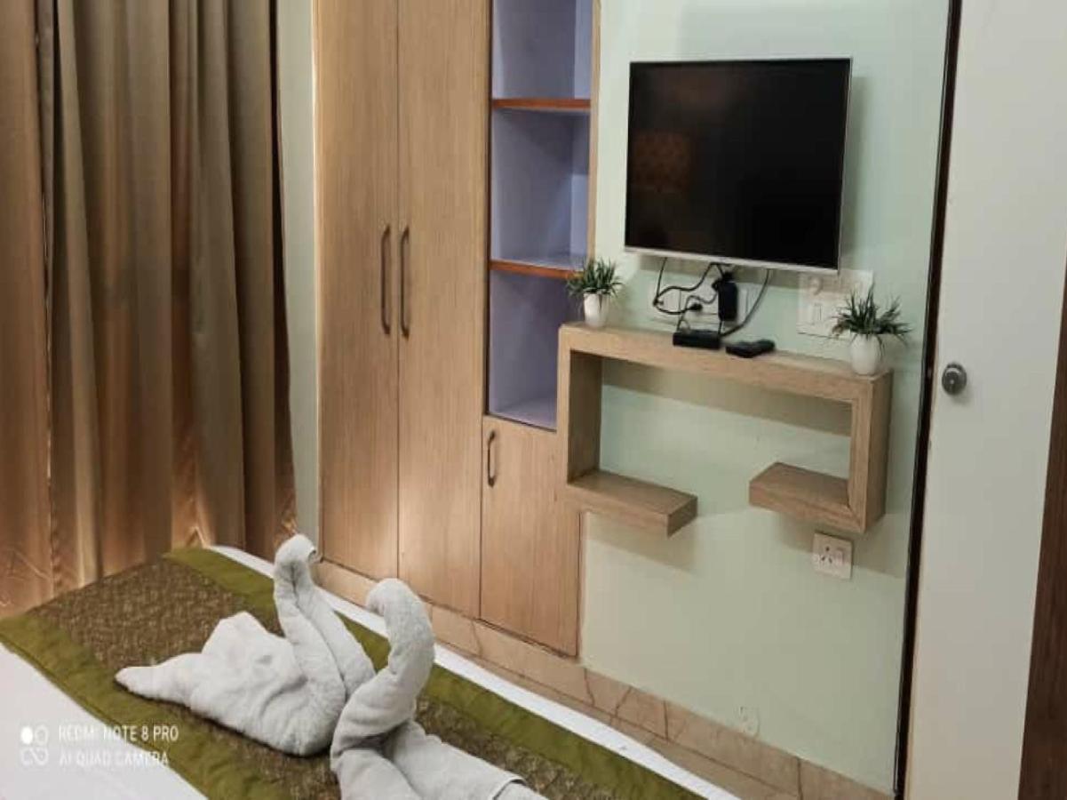 Oyo 74401 Aster Garden Suites Delhi Zewnętrze zdjęcie