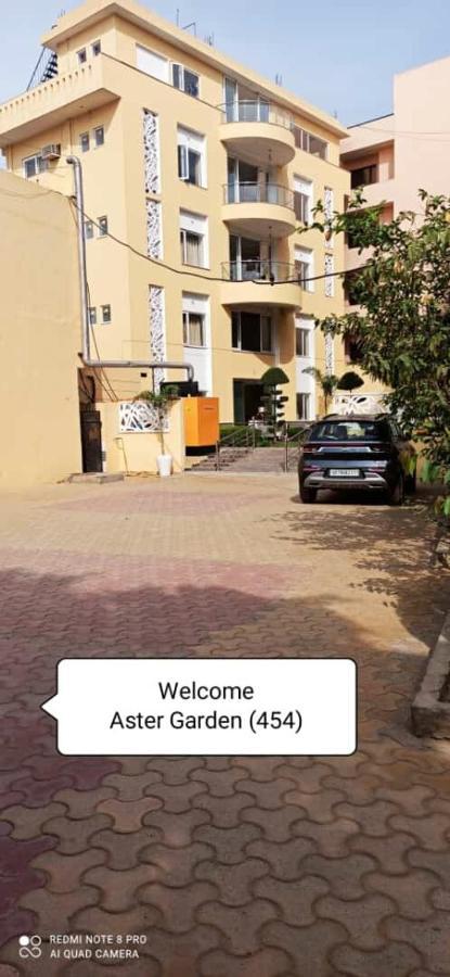 Oyo 74401 Aster Garden Suites Delhi Zewnętrze zdjęcie