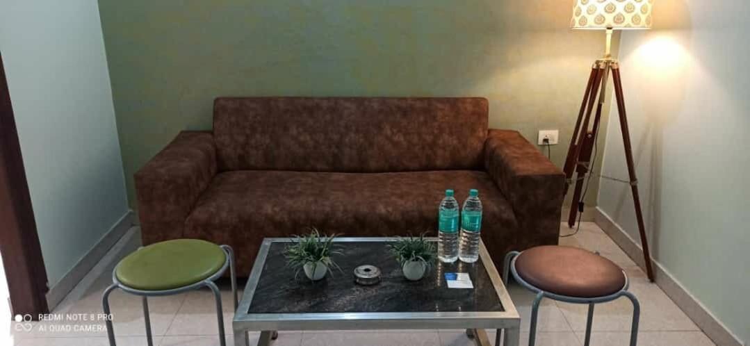 Oyo 74401 Aster Garden Suites Delhi Zewnętrze zdjęcie