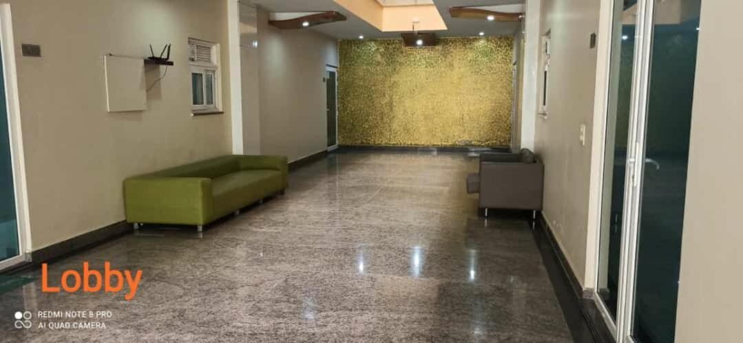 Oyo 74401 Aster Garden Suites Delhi Zewnętrze zdjęcie