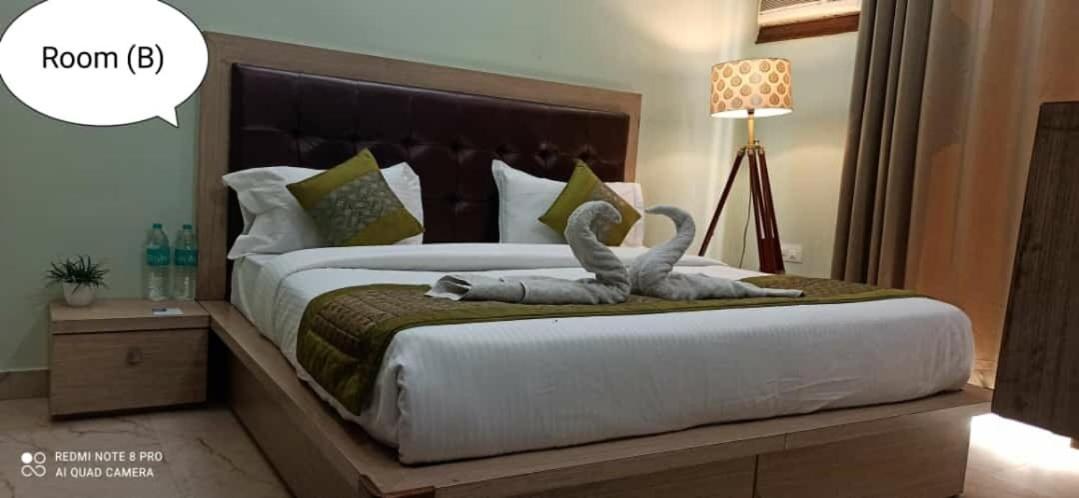 Oyo 74401 Aster Garden Suites Delhi Zewnętrze zdjęcie